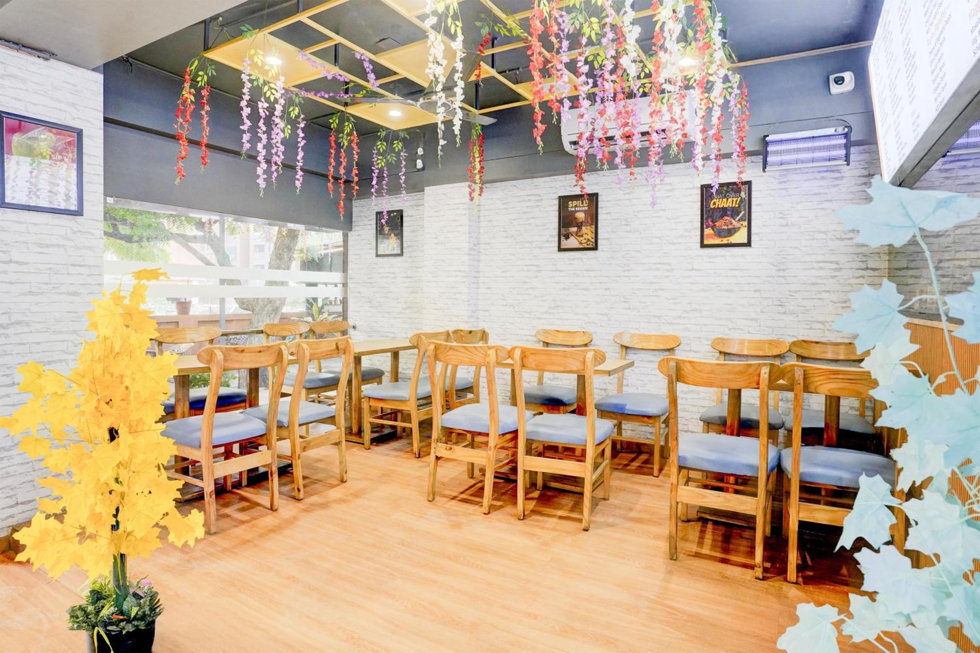 Palette- Siddharth Inn Gandhinagar Bagian luar foto