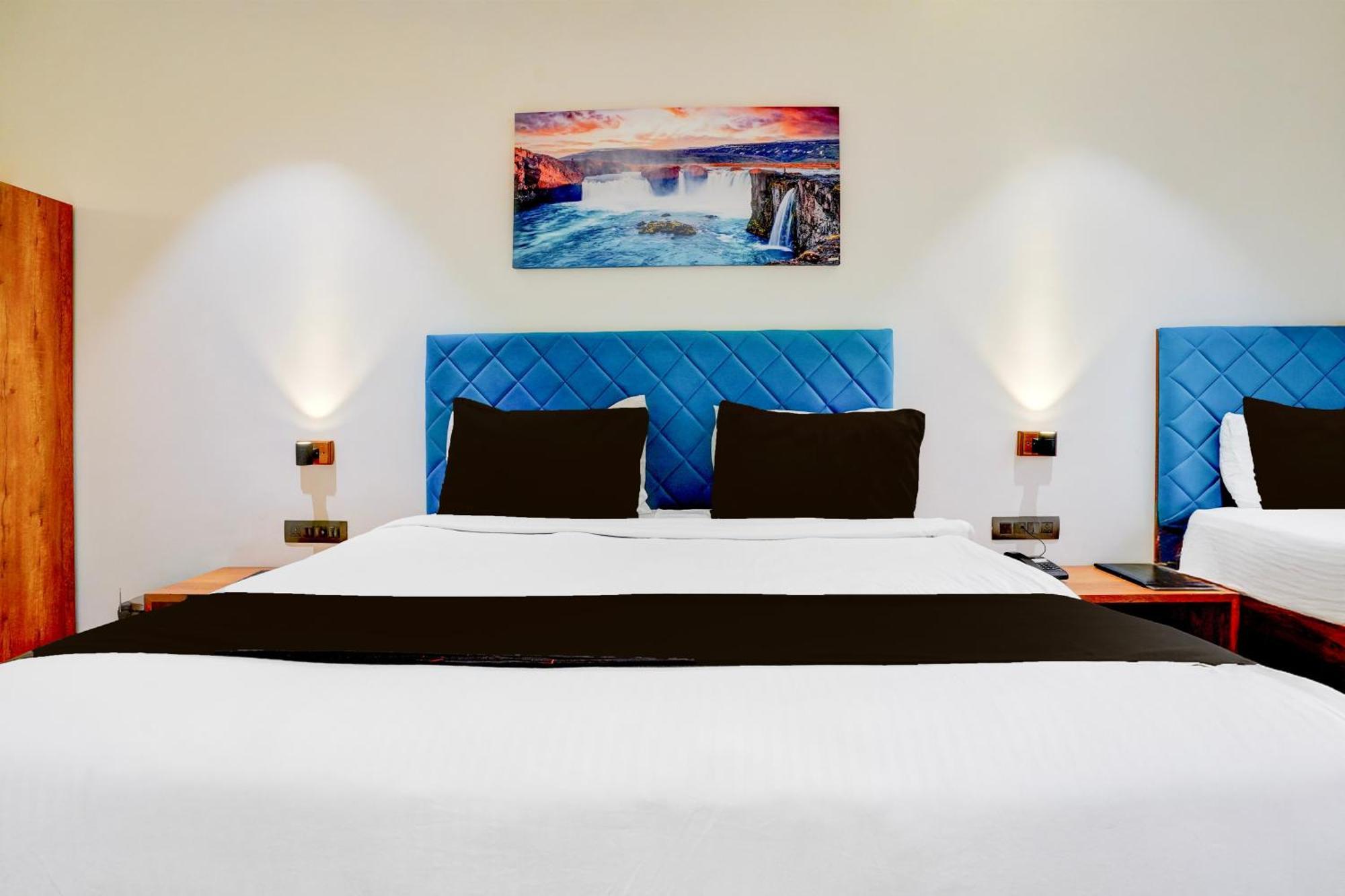 Palette- Siddharth Inn Gandhinagar Bagian luar foto