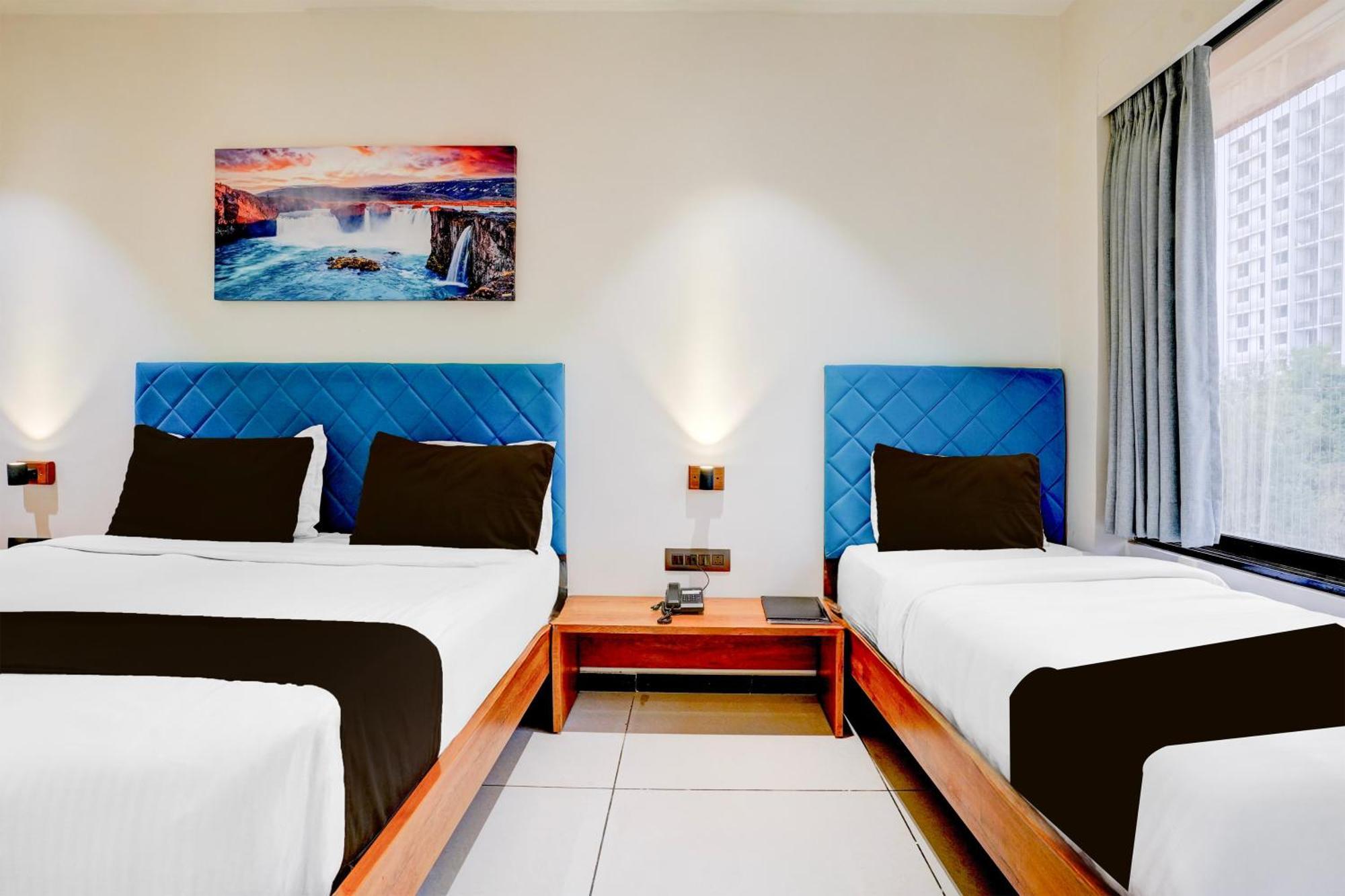 Palette- Siddharth Inn Gandhinagar Bagian luar foto