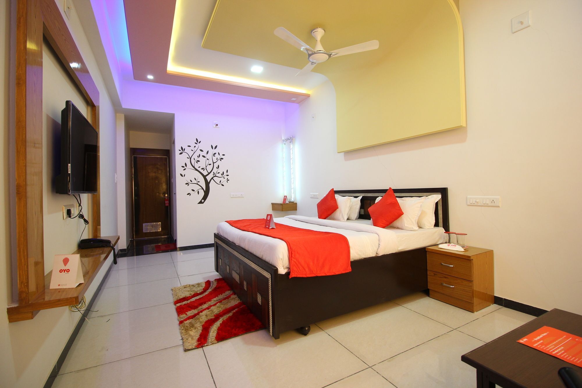 Palette- Siddharth Inn Gandhinagar Bagian luar foto